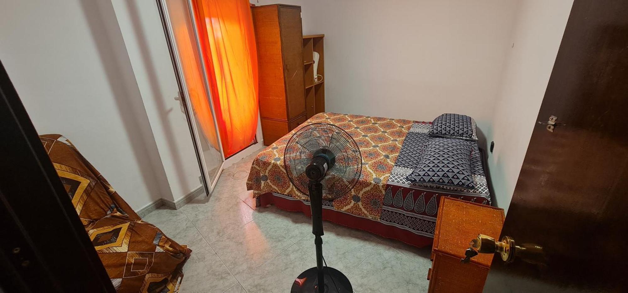 Sunny Room In A Shared Apartment In Rubí Exterior foto